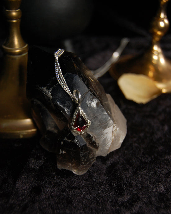 Venus Talisman // Rhodolite Garnet